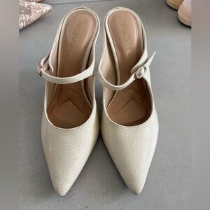 Cream Pointed Mary Jane Heels - Women's 7